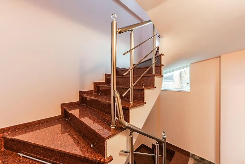 The Vibrant Hub Apartman Shkodra